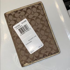 COACH PASSPORT CASE